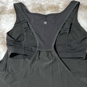 Lululemon black tank with built in bra